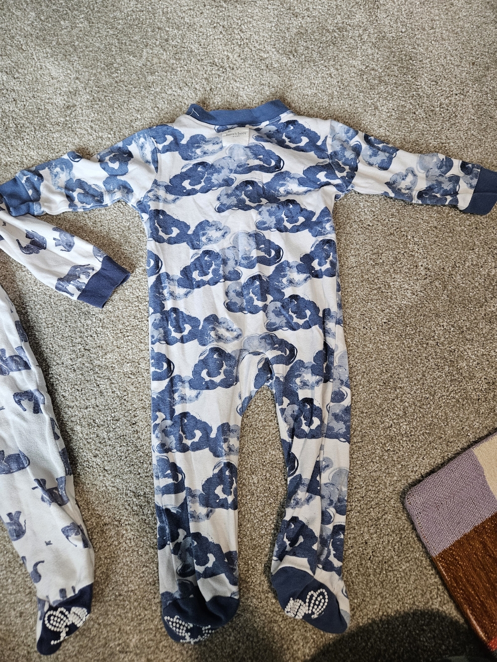 Burts Bees Baby Bundle Of 2 Footed Pajamas Size 6-9 Months - Picture 8 of 11